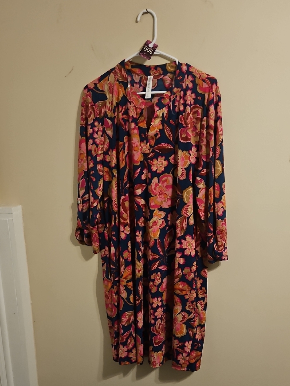 Dear Scarlett Navy Floral V Neck Long Sleeve Shirt Dress. In EUC